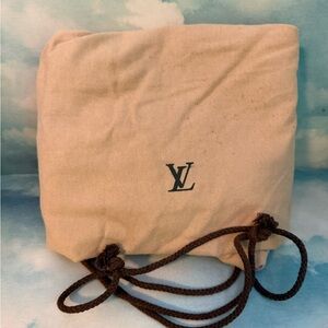 Louis Vuitton Dustbag 19x18”